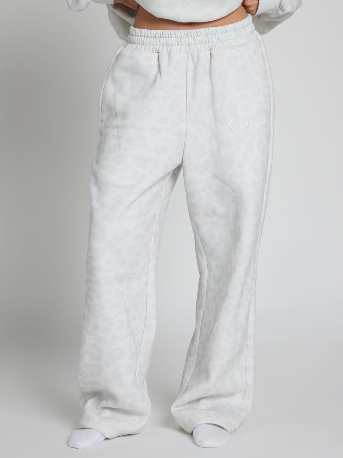 Minimalist Straight Leg Sweatpants