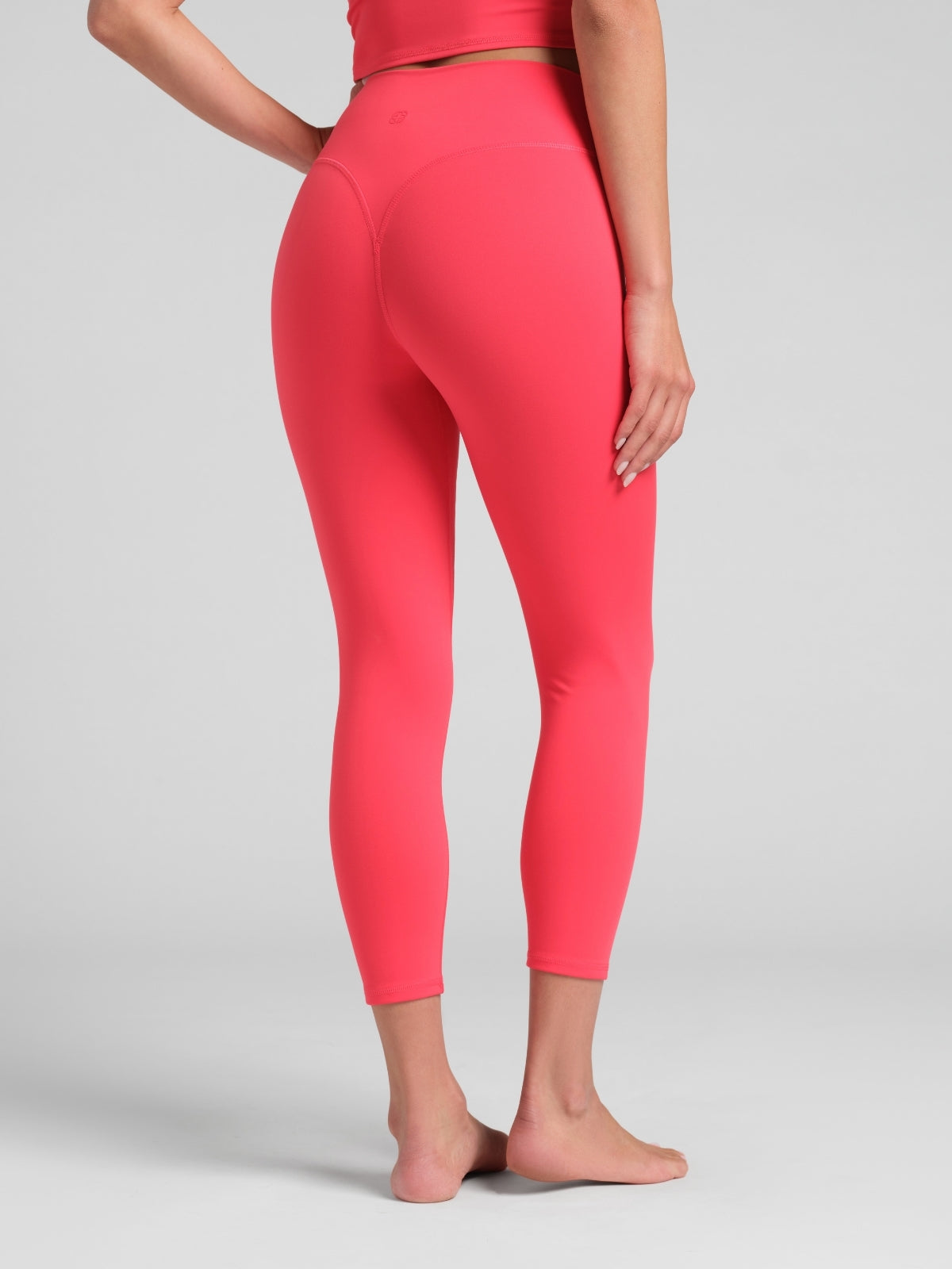 ComfrtCore™ 2.0 High-Waist Capri 21