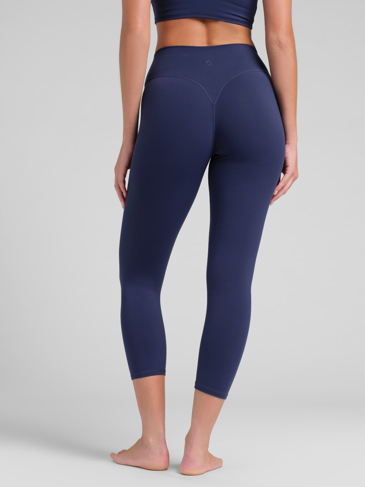 ComfrtCore™ 2.0 High-Waist Capri 21