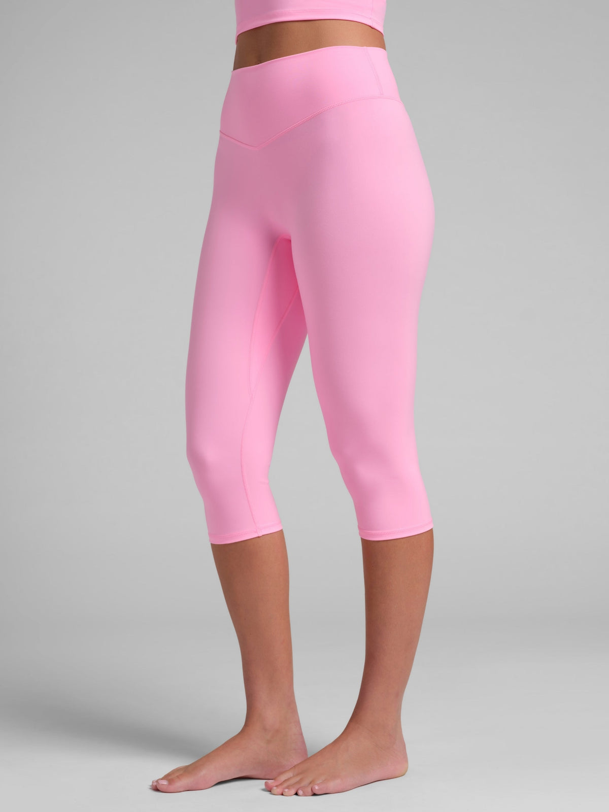 ComfrtCore™ 2.0 High-Waist Capri 18