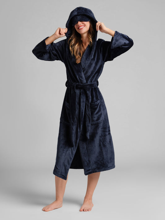 Do Not Disturb Dreamday鈩�Plush Robe