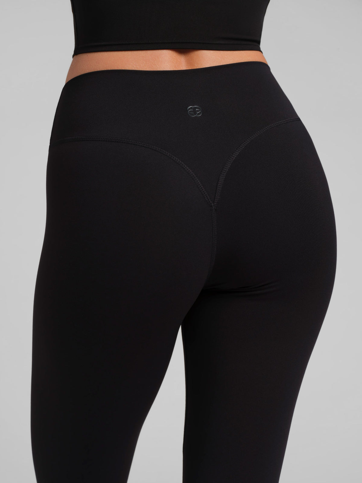 ComfrtCore™ 2.0 High-Waist Capri 18