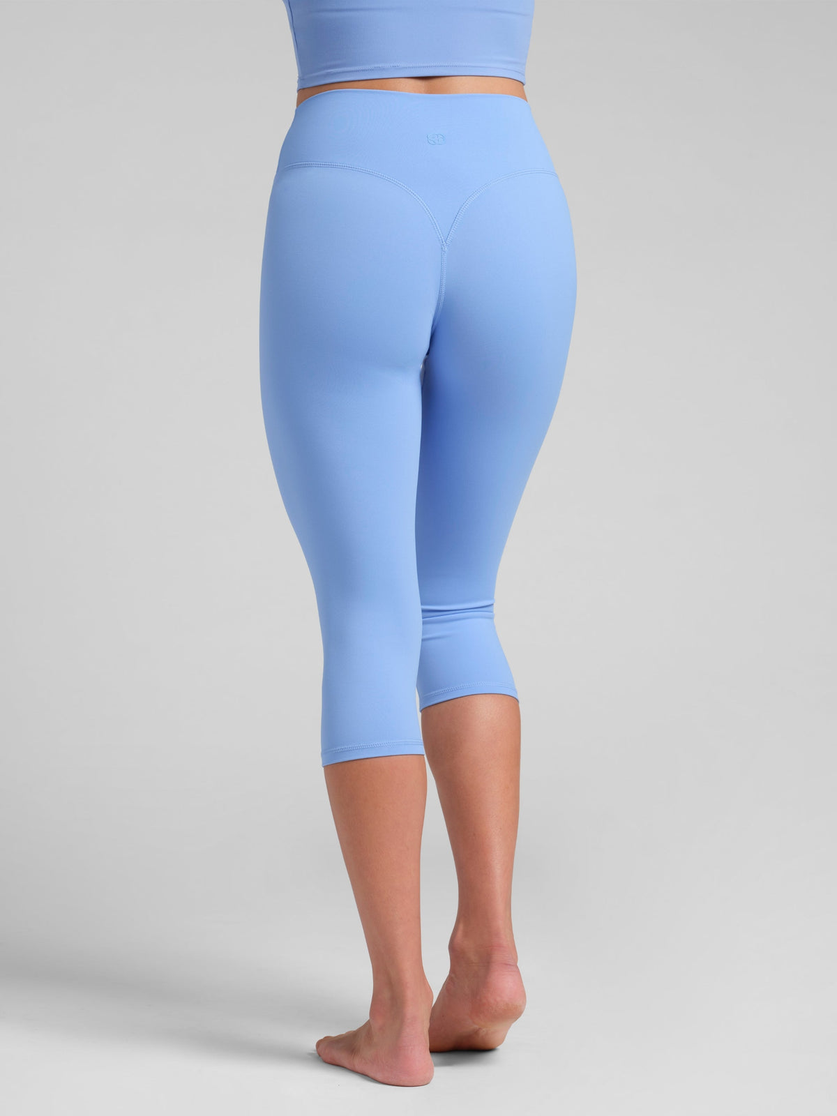 ComfrtCore™ 2.0 High-Waist Capri 18