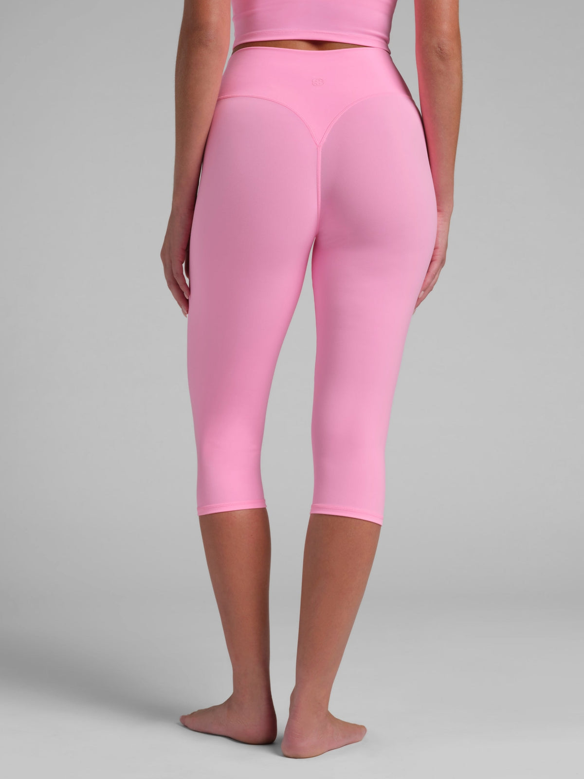 ComfrtCore™ 2.0 High-Waist Capri 18