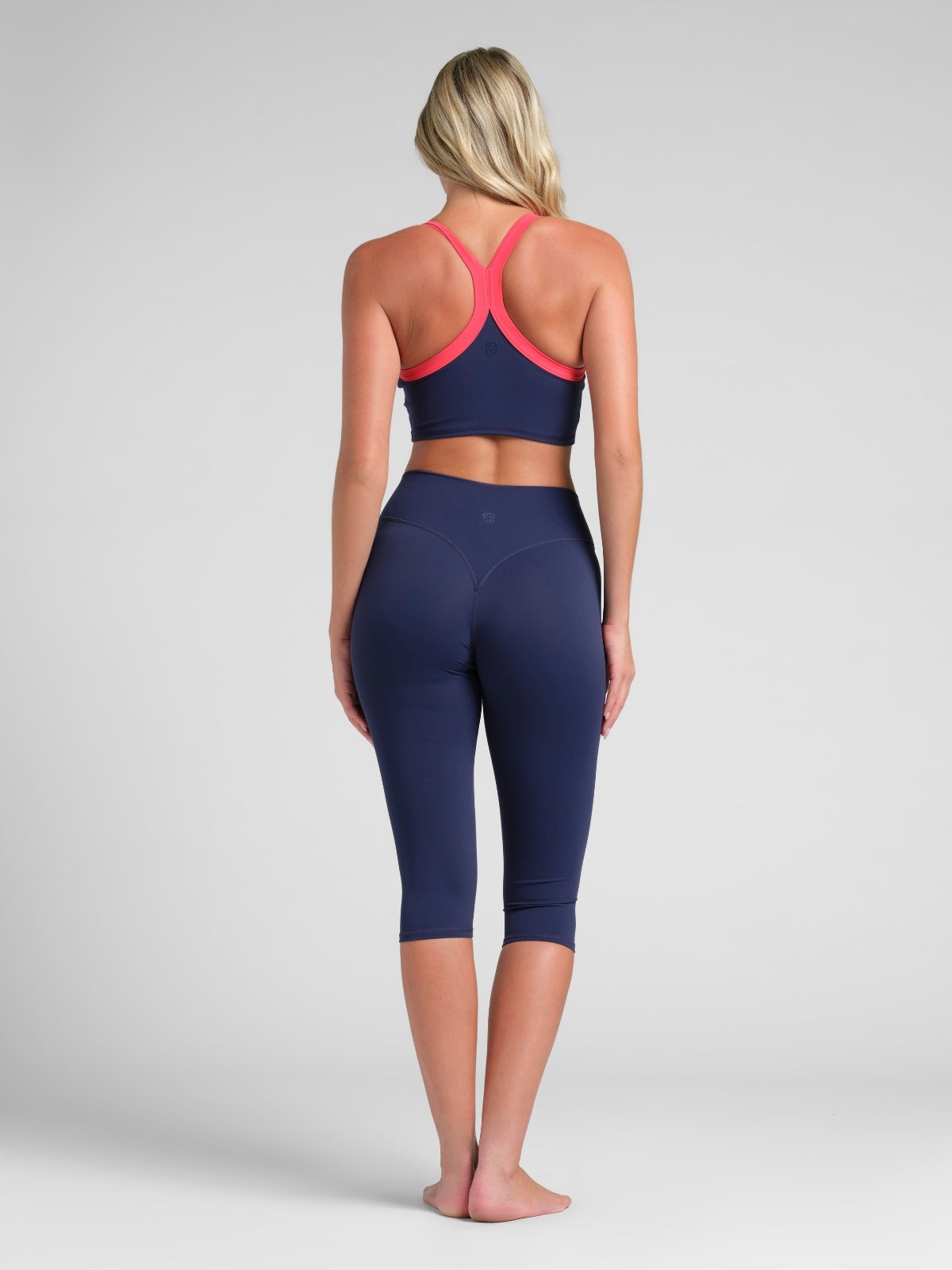 ComfrtCore™ 2.0 High-Waist Capri 18