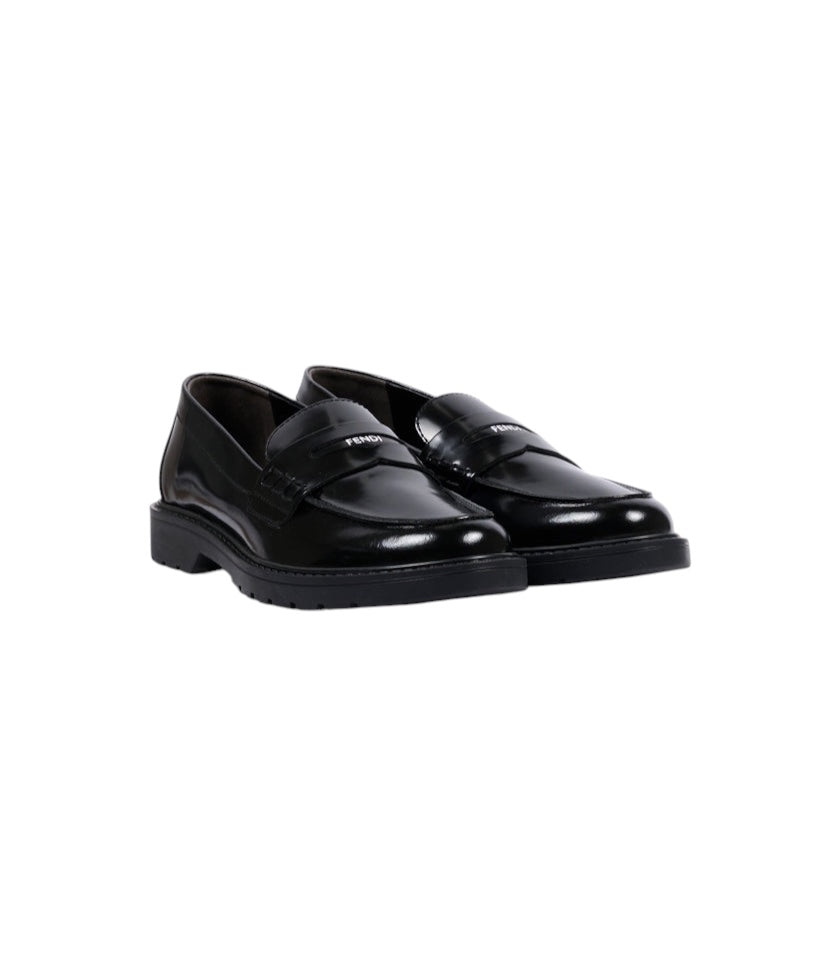Mocassino in pelle nero con stampa logo Fendi a contrasto
